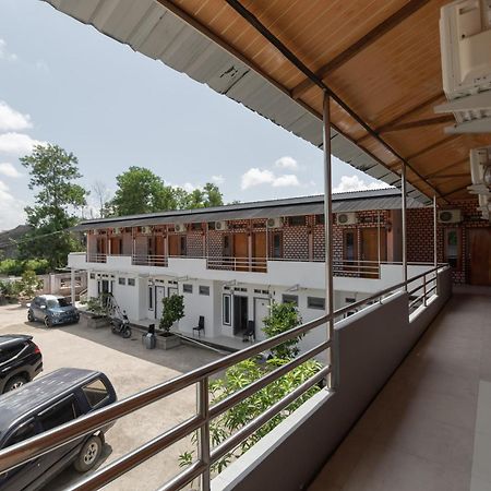 Reddoorz Syariah Near Jakabaring Sport City Palembang Eksteriør billede