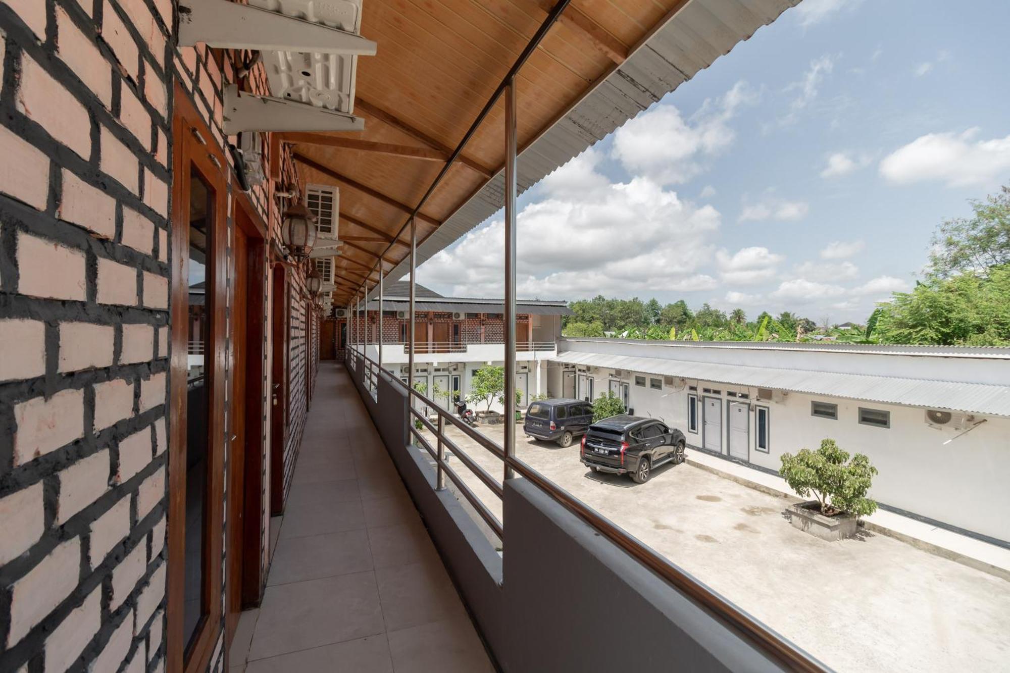 Reddoorz Syariah Near Jakabaring Sport City Palembang Eksteriør billede