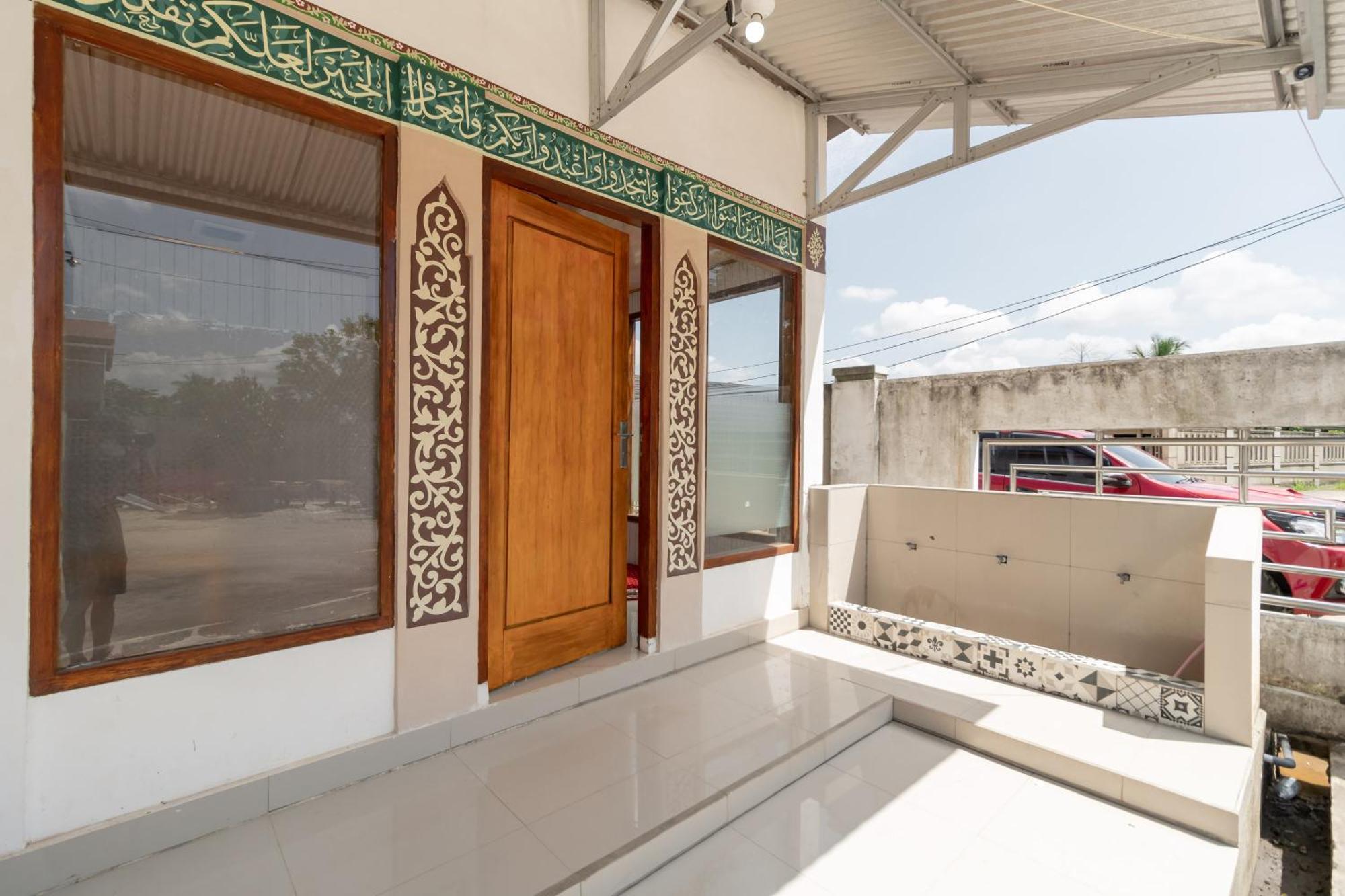 Reddoorz Syariah Near Jakabaring Sport City Palembang Eksteriør billede