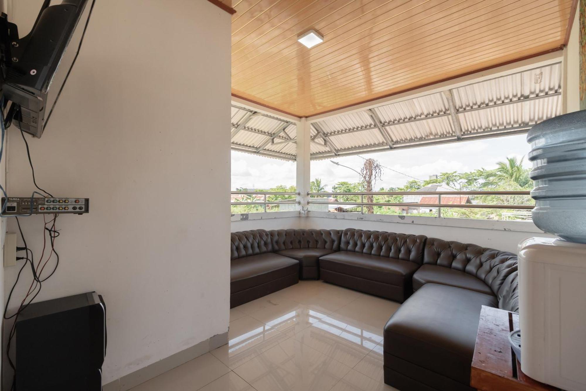 Reddoorz Syariah Near Jakabaring Sport City Palembang Eksteriør billede
